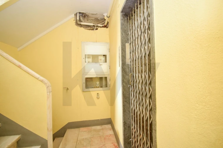 Apartamento T1 para Arrendamento em Areeiro Foto 21