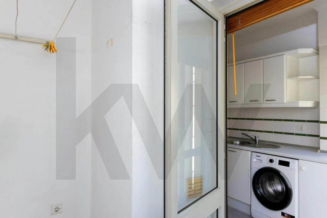 Apartamento T1 para Arrendamento em Carnide Foto 8