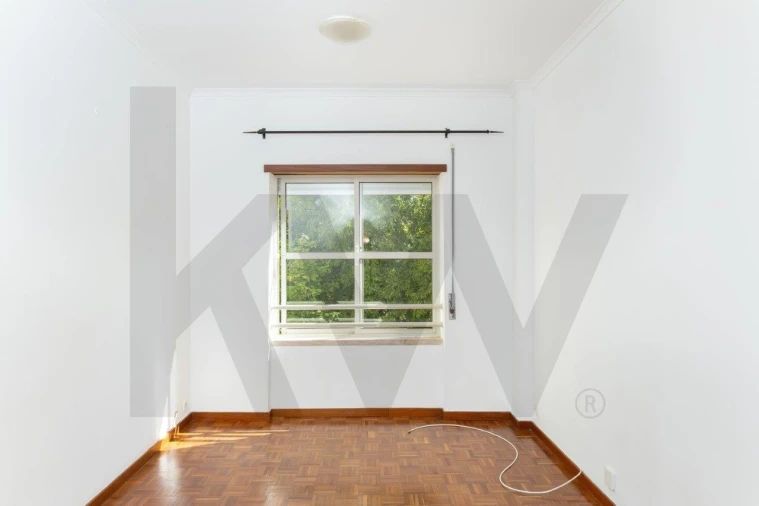 Apartamento T1 para Arrendamento em Carnide Foto 12