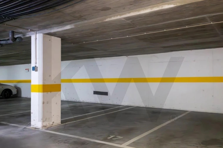 Apartamento T1 para Arrendamento em Carnide Foto 21