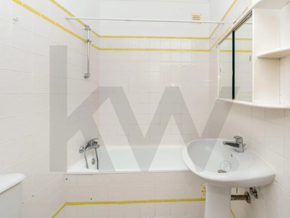 Apartamento T1 para Arrendamento em Carnide Foto 19
