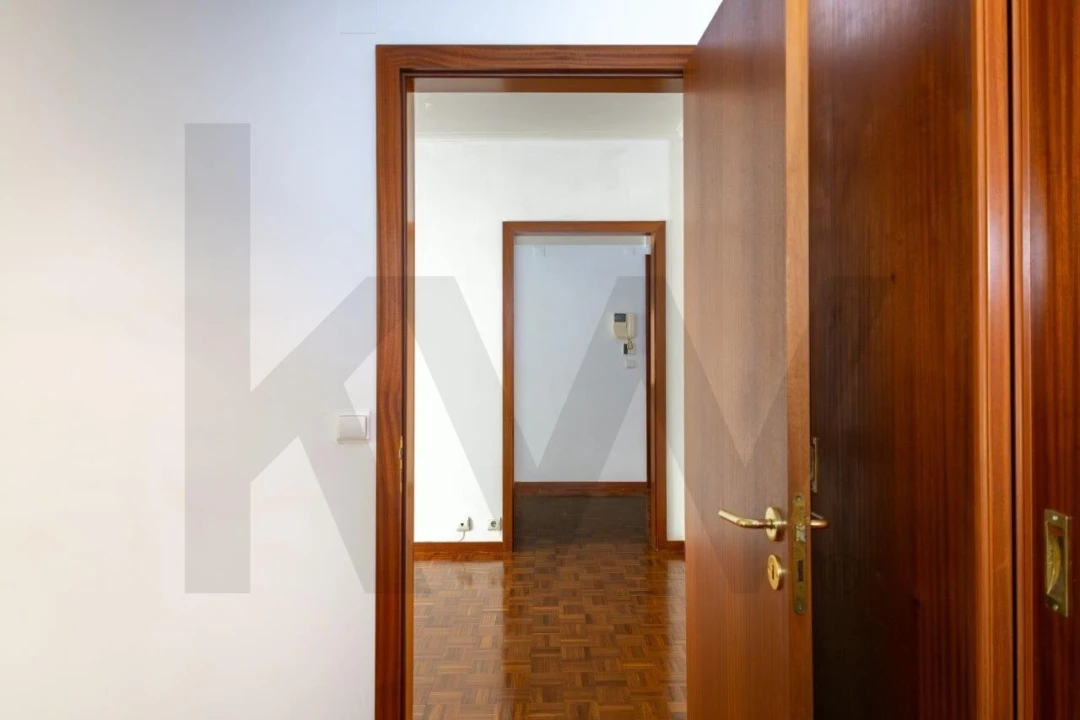 Apartamento T1 para Arrendamento em Carnide Foto 14