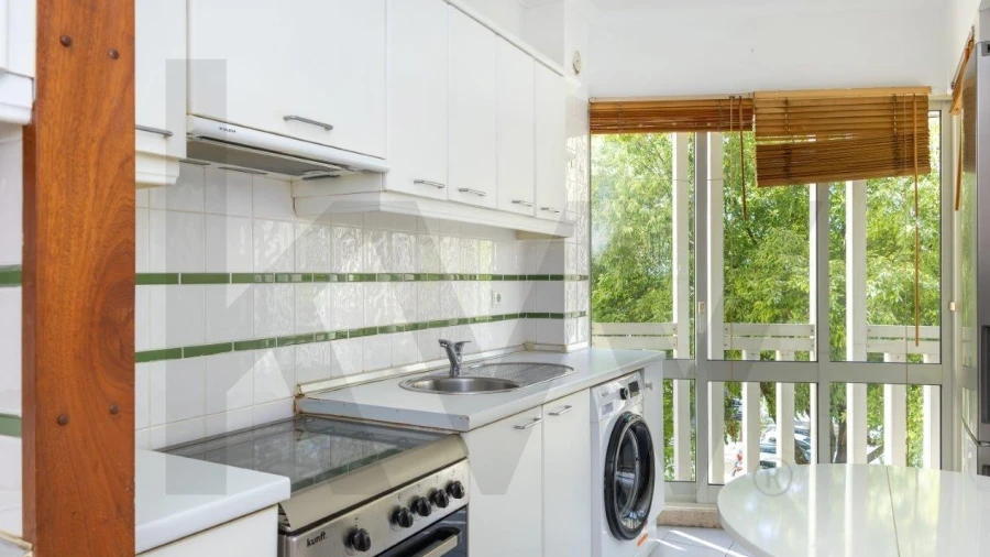 Apartamento T1 para Arrendamento em Carnide