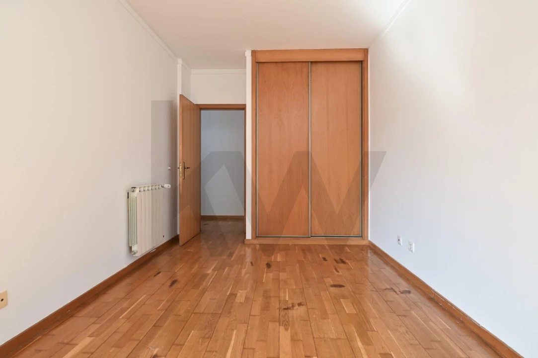 Apartamento T3 para Arrendamento em São Domingos de Benfica Foto 21