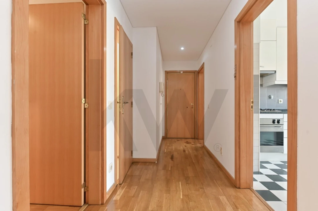 Apartamento T3 para Arrendamento em São Domingos de Benfica Foto 5