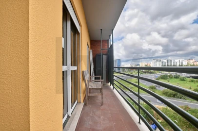 Apartamento T3 para Arrendamento em São Domingos de Benfica
