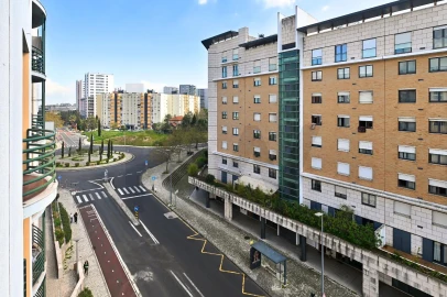 Apartamento T3 para Arrendamento em São Domingos de Benfica