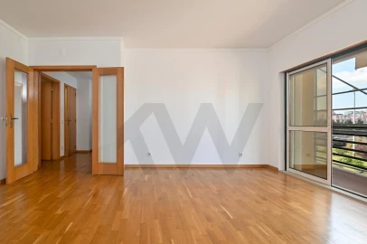 Apartamento T3 para Arrendamento em São Domingos de Benfica