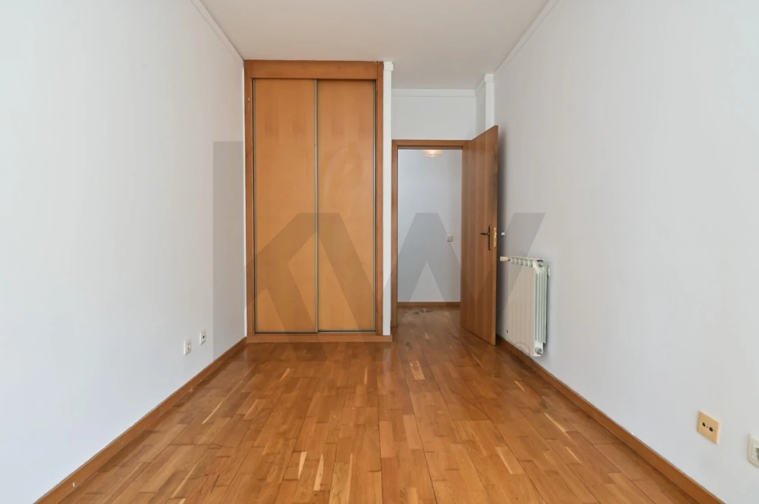 Apartamento T3 para Arrendamento em São Domingos de Benfica Foto 17