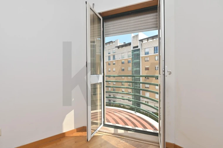 Apartamento T3 para Arrendamento em São Domingos de Benfica Foto 18