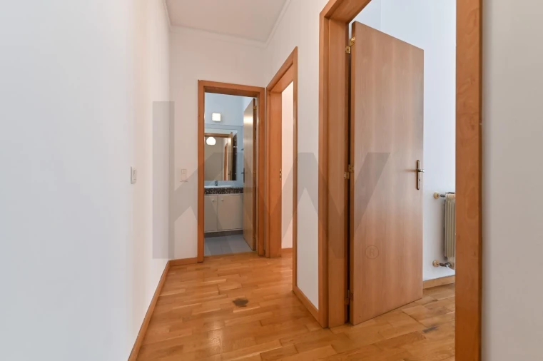 Apartamento T3 para Arrendamento em São Domingos de Benfica Foto 15