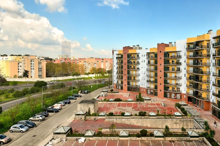 Apartamento T3 para Arrendamento em São Domingos de Benfica Foto 23