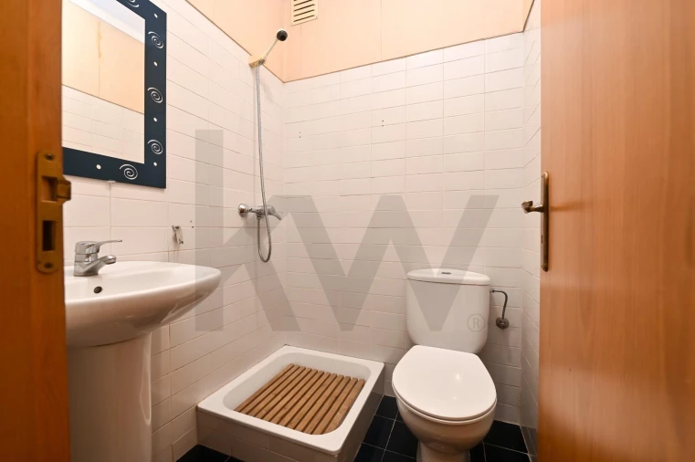 Apartamento T3 para Arrendamento em São Domingos de Benfica Foto 14
