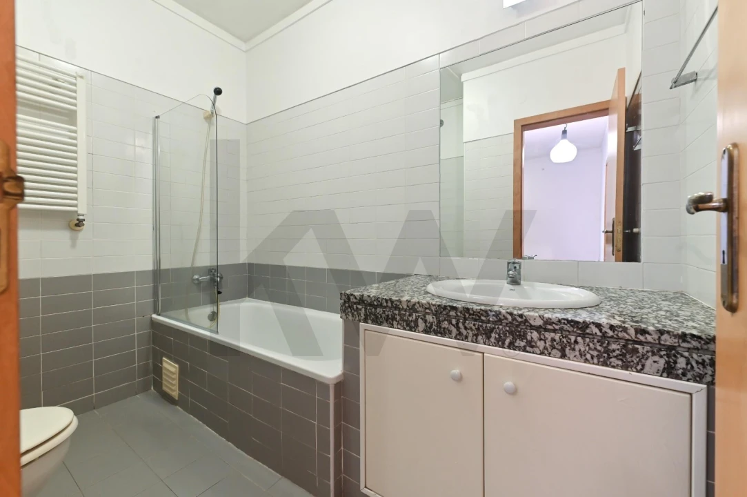 Apartamento T3 para Arrendamento em São Domingos de Benfica Foto 19