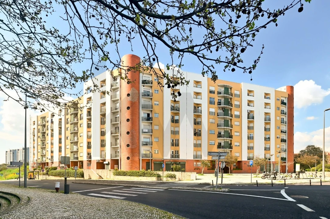 Apartamento T3 para Arrendamento em São Domingos de Benfica Foto 31