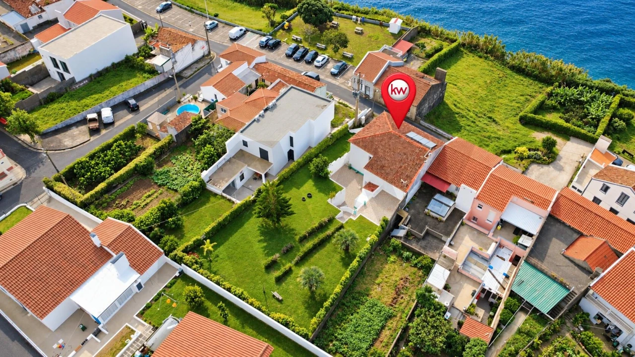 Moradia T7 para Venda em Ponta Garça Foto 1