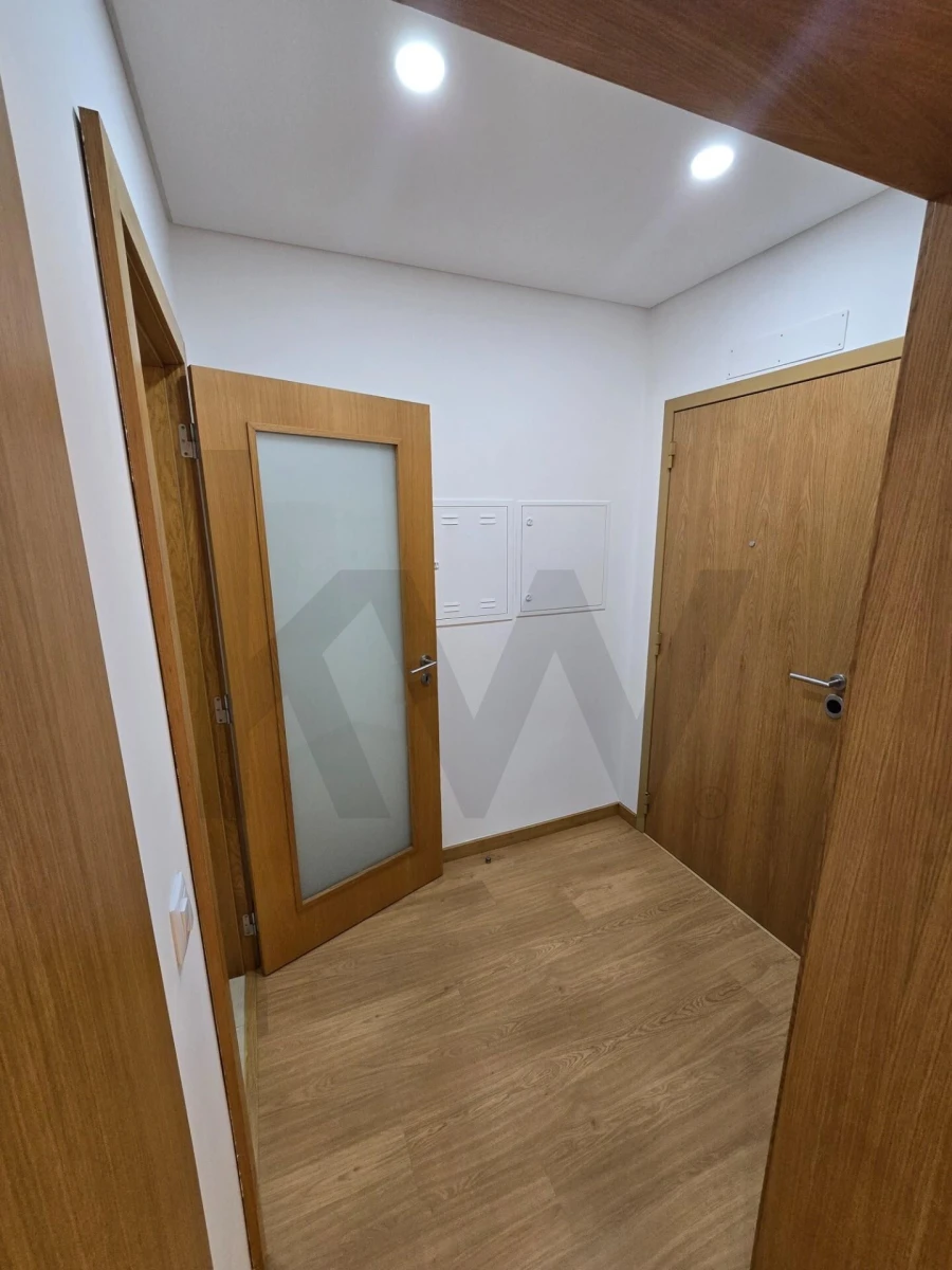 Apartamento T1 para Venda em São Bernardo Foto 19