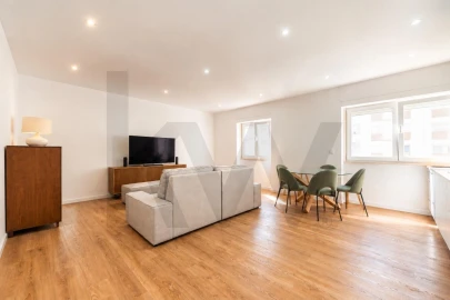 Apartamento T2 para Venda em Oeiras e São Julião da Barra, Paço de Arcos e Caxias