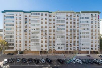 Apartamento T2 para Venda em Oeiras e São Julião da Barra, Paço de Arcos e Caxias