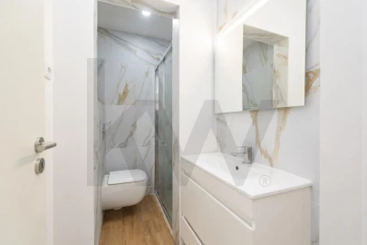 Apartamento T2 para Venda em Oeiras e São Julião da Barra, Paço de Arcos e Caxias
