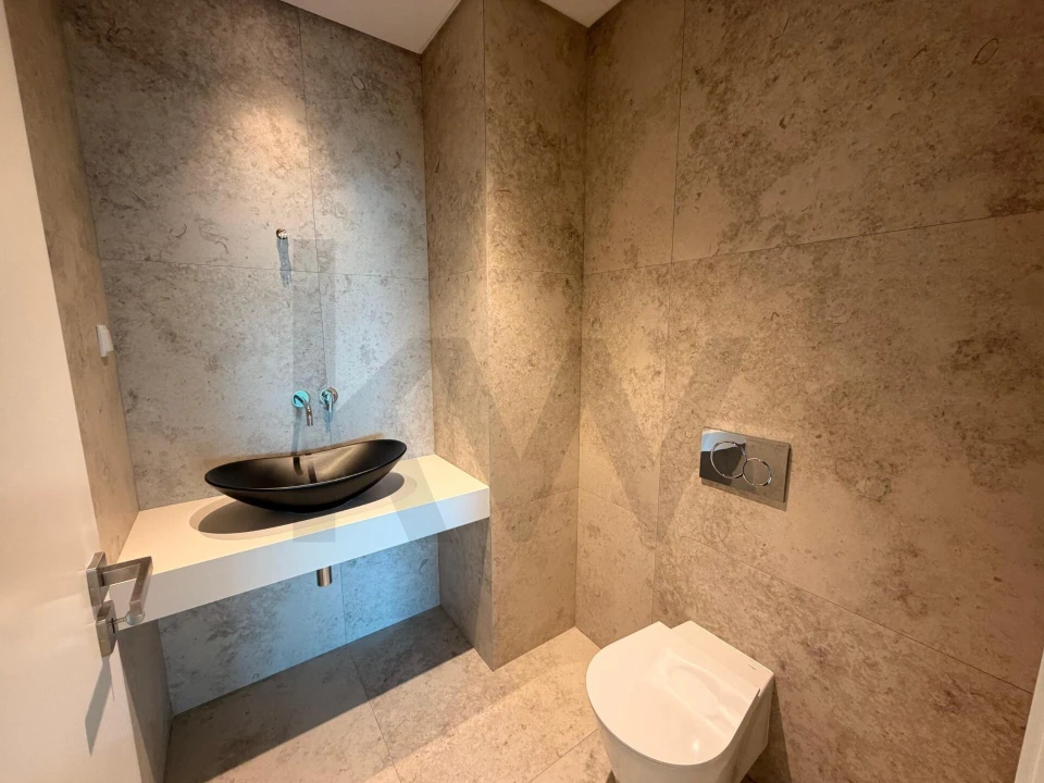 Apartamento T3 para Venda em Estreito de Camara de Lobos Foto 7