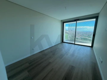Apartamento T3 para Venda em Estreito de Camara de Lobos