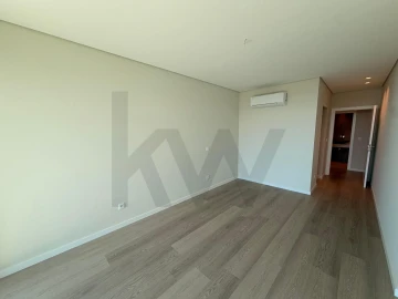 Apartamento T3 para Venda em Estreito de Camara de Lobos