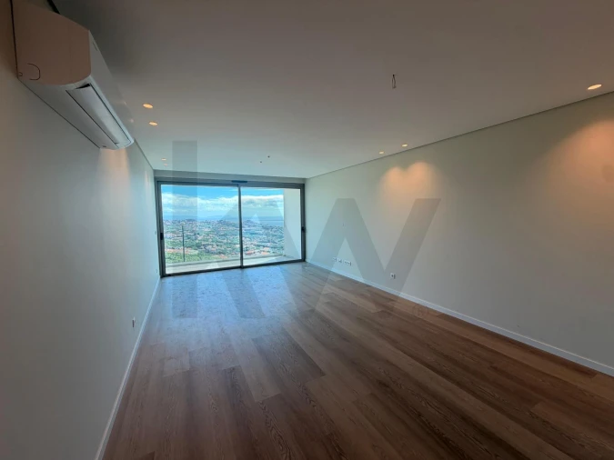Apartamento T3 para Venda em Estreito de Camara de Lobos Foto 3