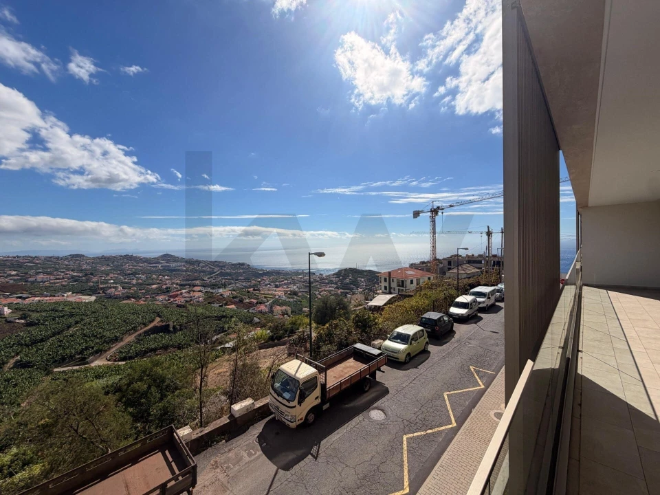 Apartamento T3 para Venda em Estreito de Camara de Lobos Foto 29