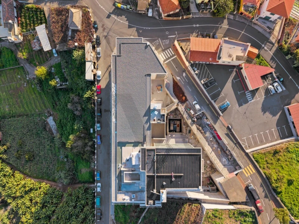 Apartamento T3 para Venda em Estreito de Camara de Lobos Foto 31