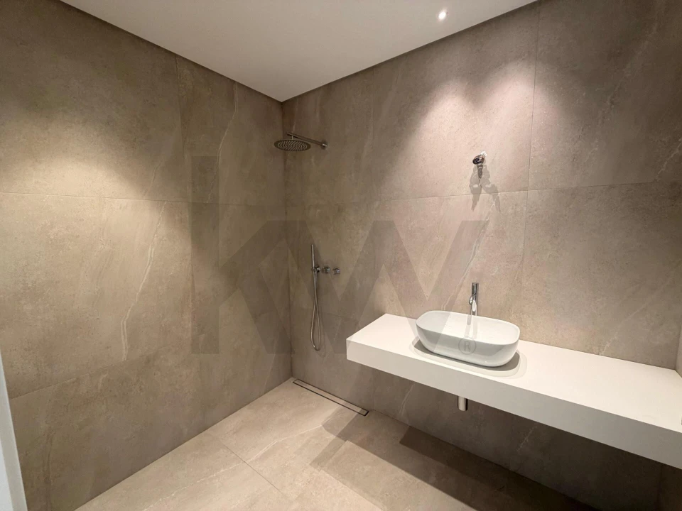 Apartamento T3 para Venda em Estreito de Camara de Lobos Foto 20