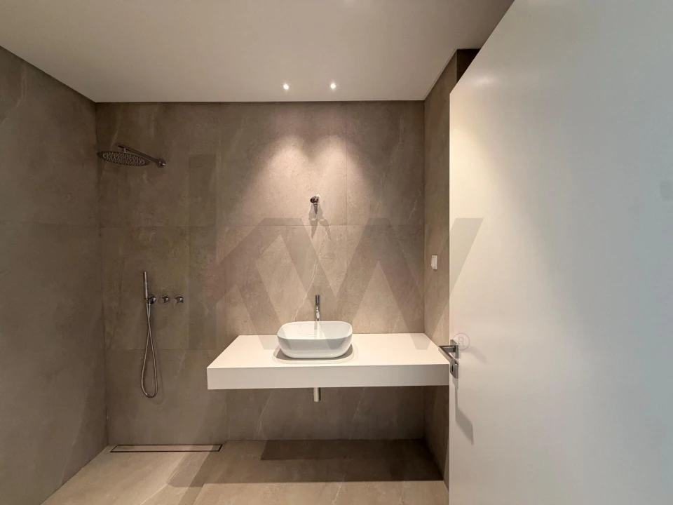 Apartamento T3 para Venda em Estreito de Camara de Lobos Foto 21