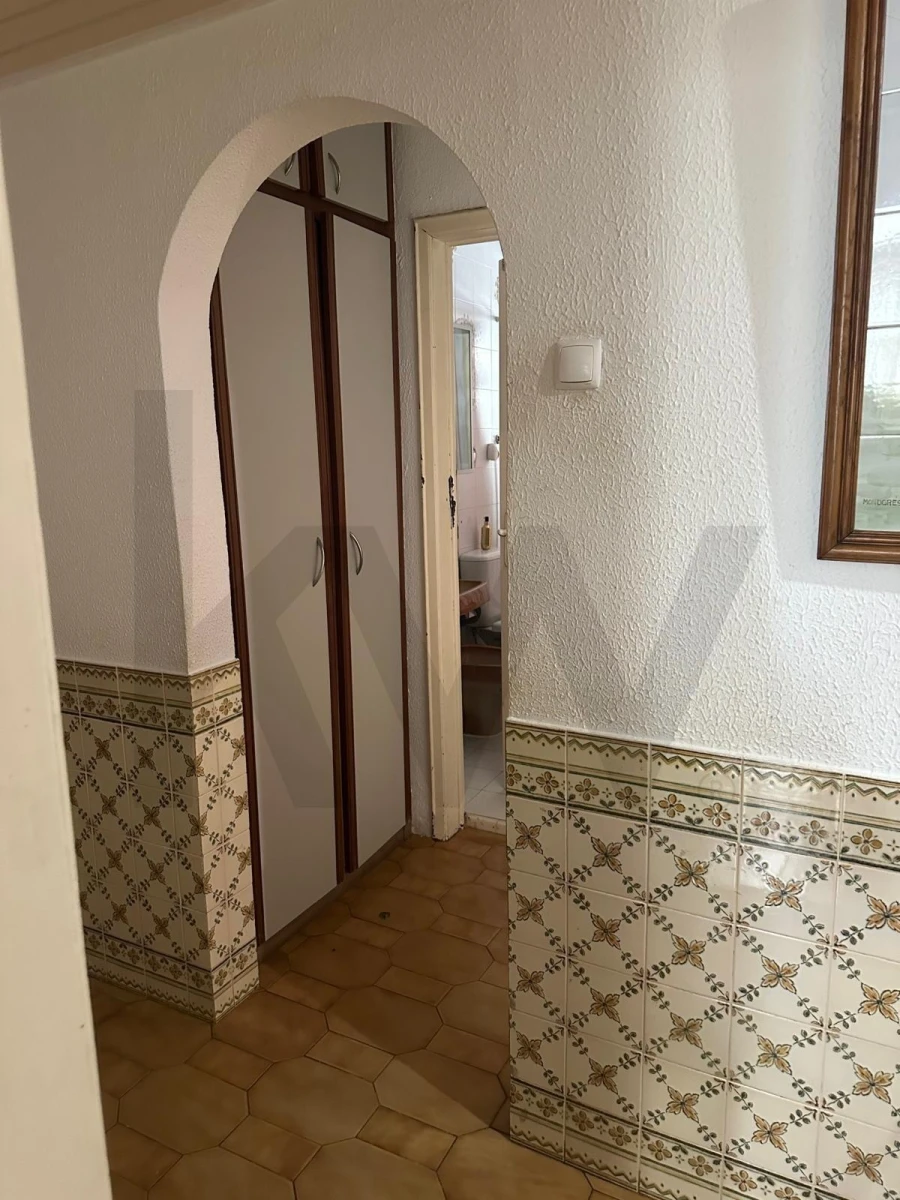 Apartamento T2 para Venda em Alvalade Foto 3