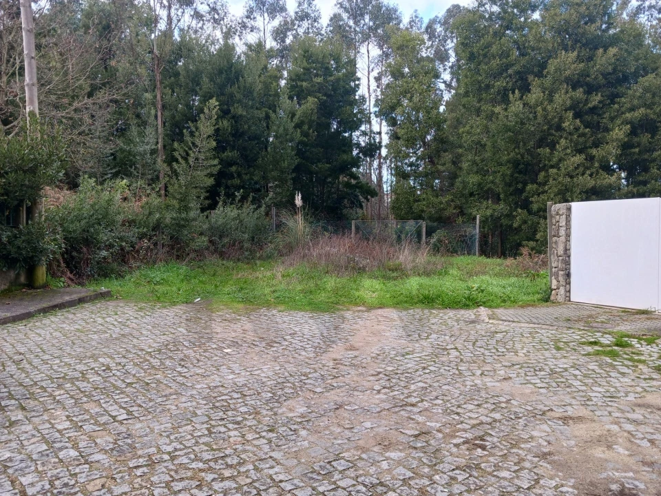Terreno para Venda em Fornos Foto 2