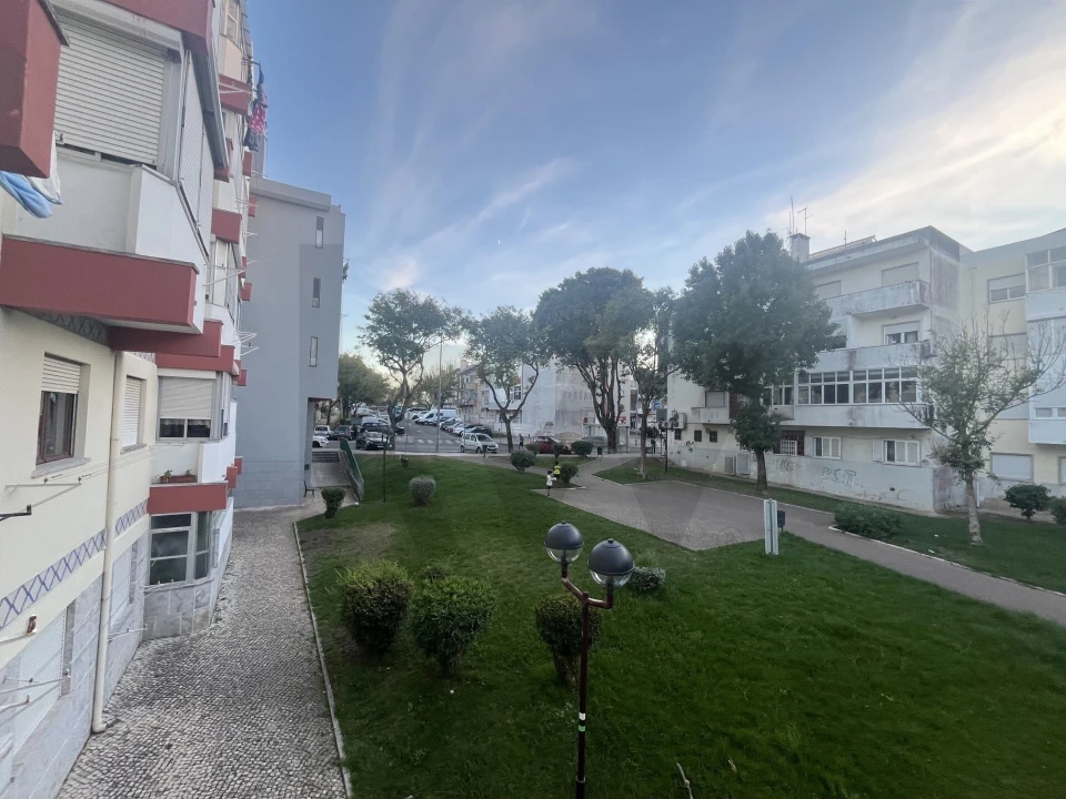 Apartamento T3 para Venda em Venteira Foto 21