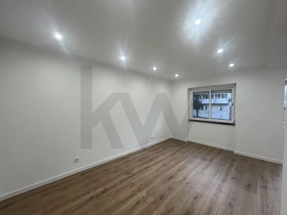 Apartamento T3 para Venda em Venteira Foto 17
