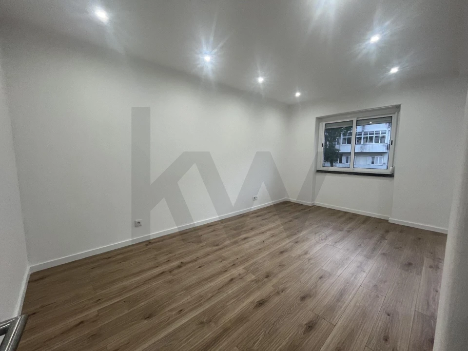 Apartamento T3 para Venda em Venteira Foto 15