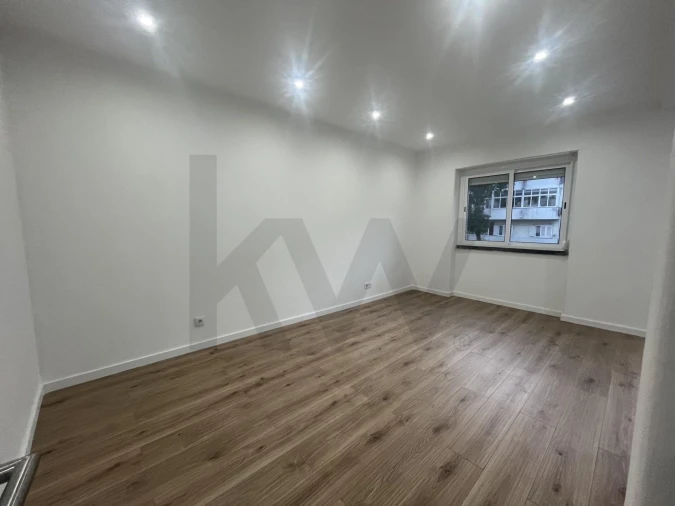 Apartamento T3 para Venda em Venteira Foto 15