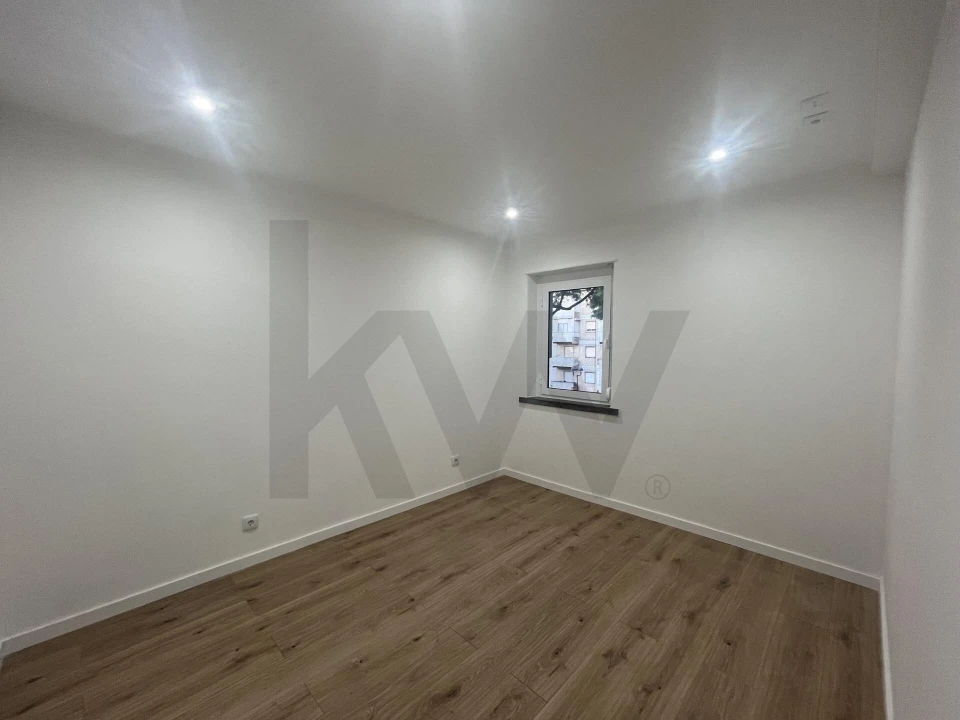 Apartamento T3 para Venda em Venteira Foto 13