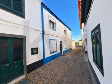 Moradia T2 para Venda em Ribeirinha
