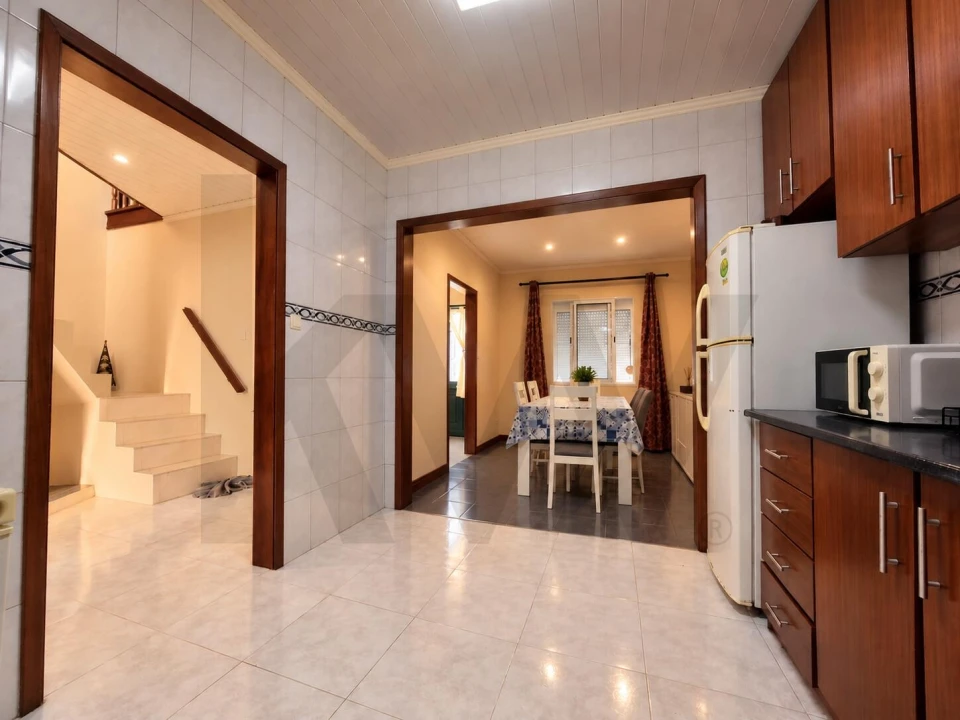 Moradia T2 para Venda em Ribeirinha Foto 4