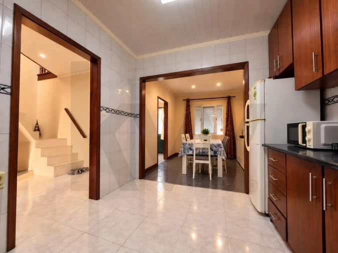 Moradia T2 para Venda em Ribeirinha Foto 4