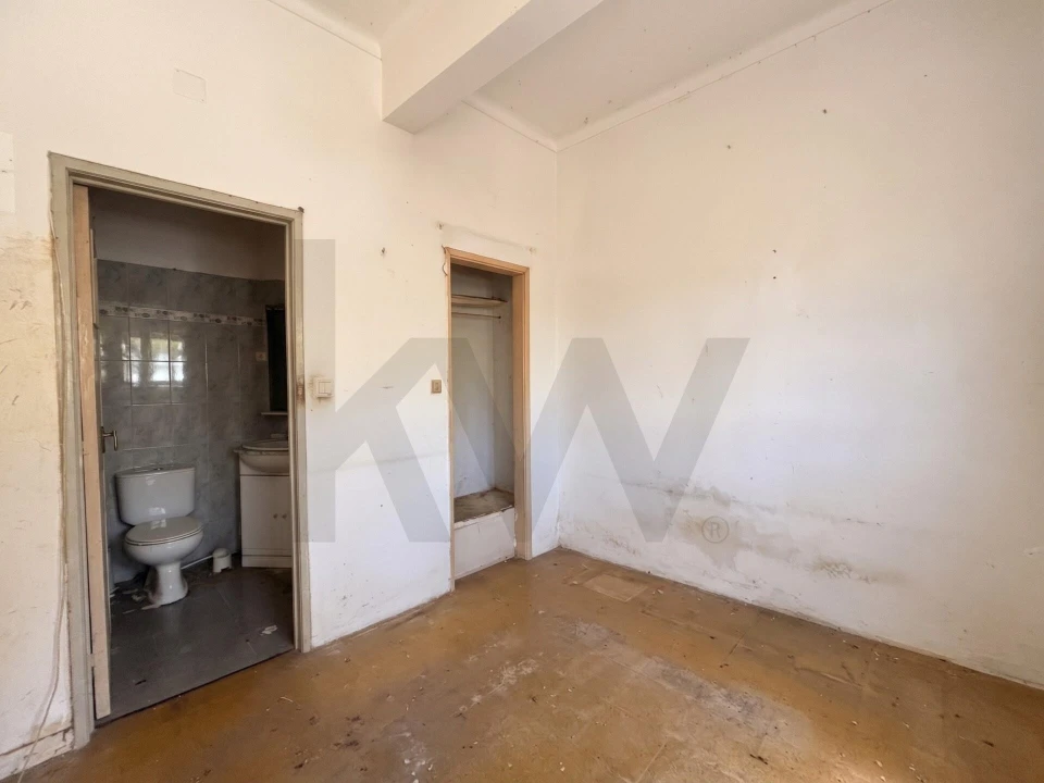 Apartamento T1 para Venda em Porto Salvo Foto 16