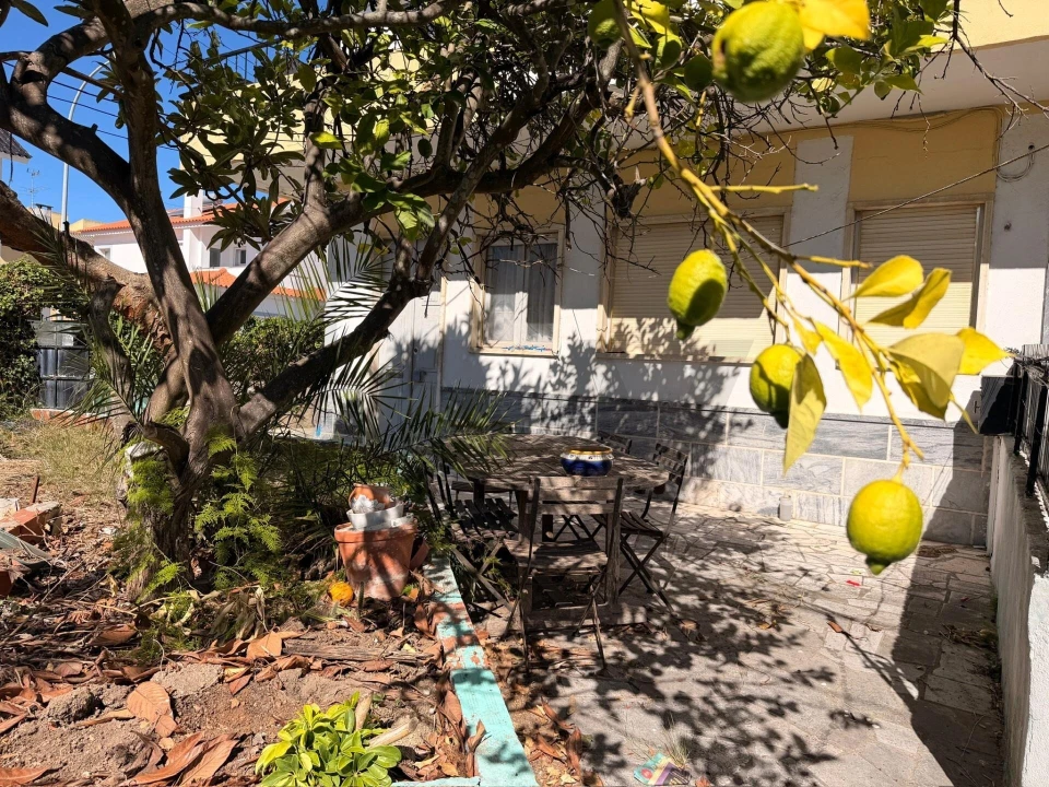 Apartamento T1 para Venda em Porto Salvo Foto 26
