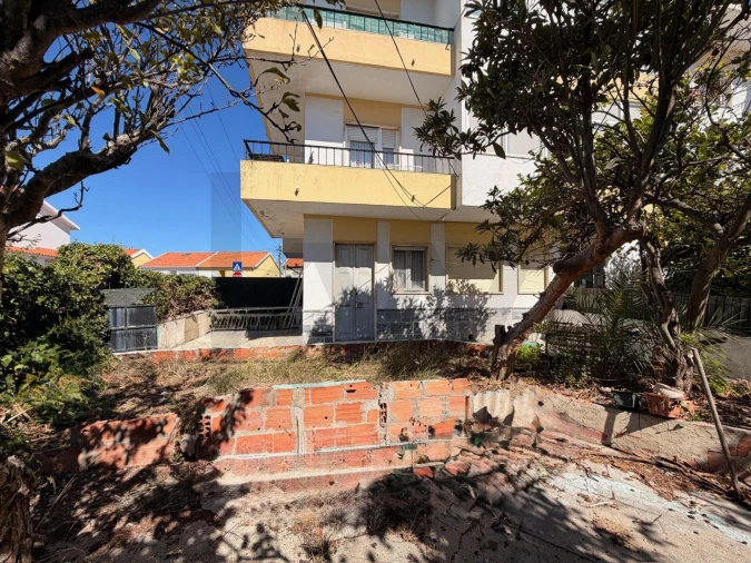 Apartamento T1 para Venda em Porto Salvo Foto 8