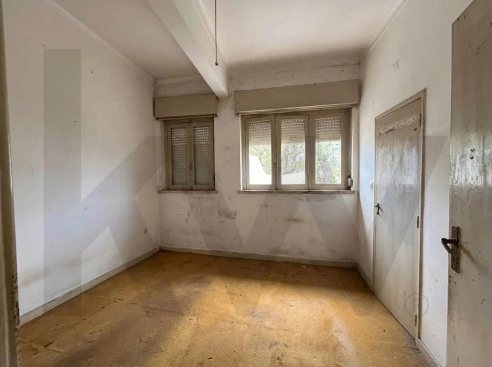 Apartamento T1 para Venda em Porto Salvo Foto 17
