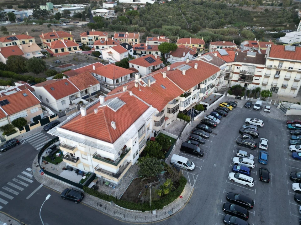 Apartamento T1 para Venda em Porto Salvo Foto 22