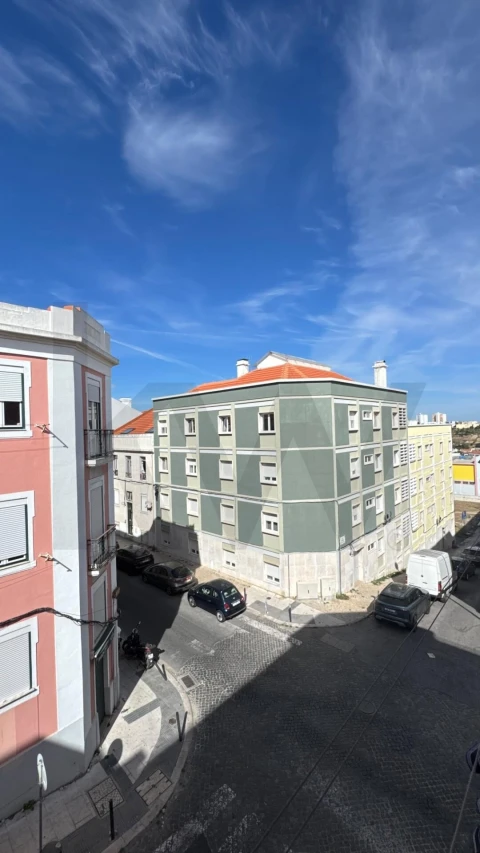 Apartamento T1 para Arrendamento em Beato
