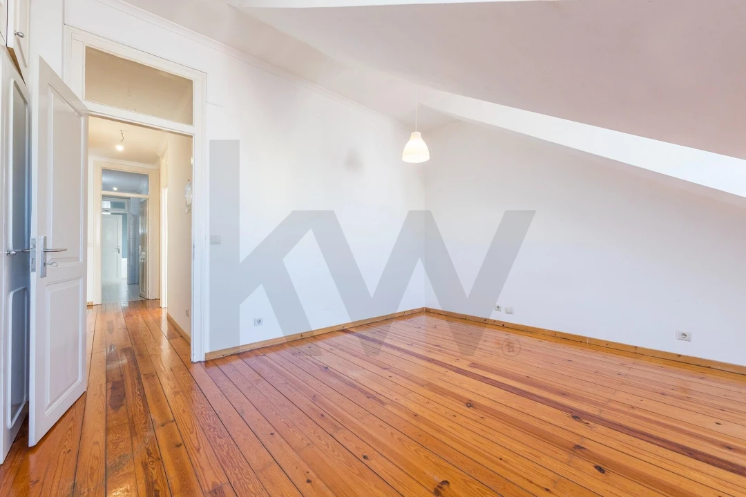 Apartamento T2 para Venda em Areeiro Foto 23