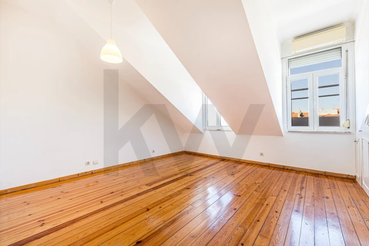 Apartamento T2 para Venda em Areeiro Foto 17